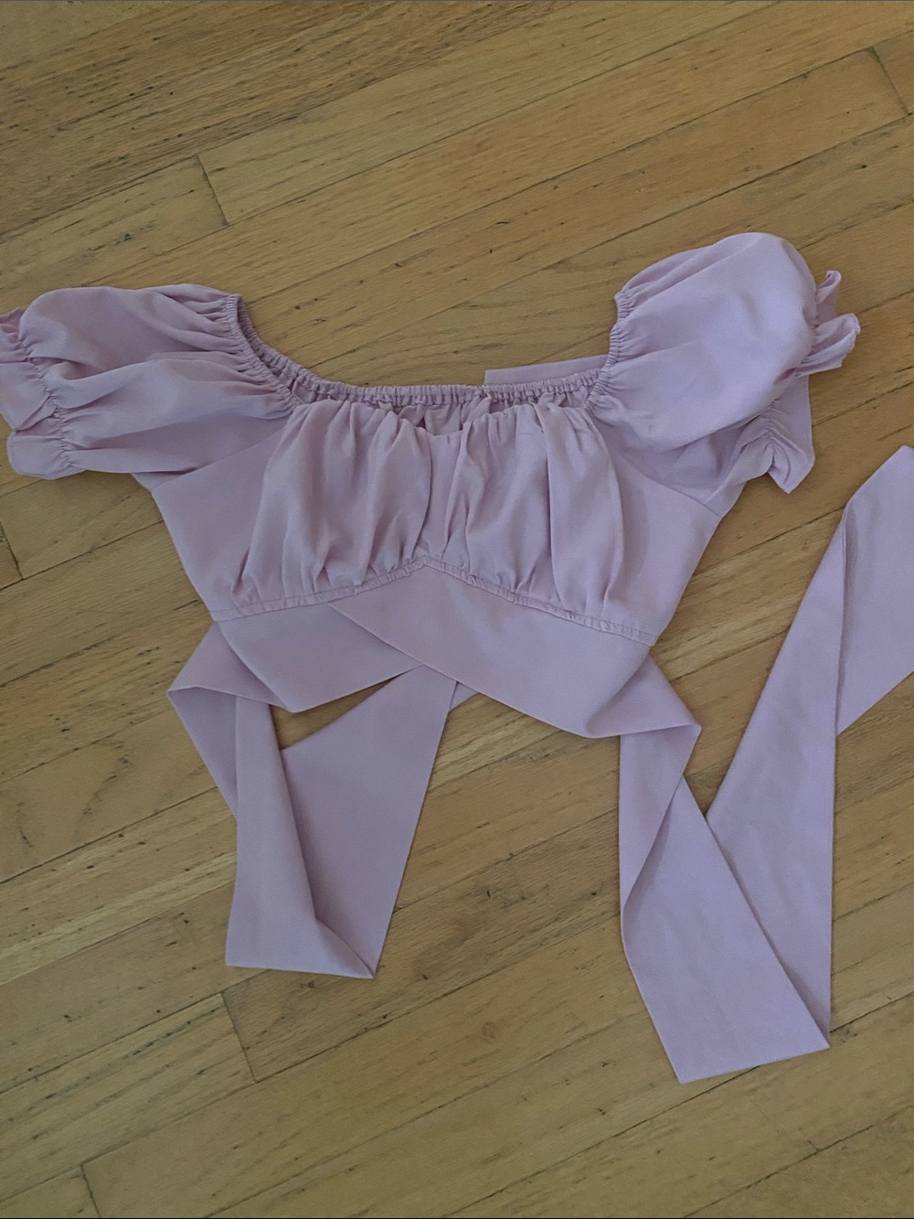 Off-Shoulder Puff Sleeve Crop Top in Light Mauve